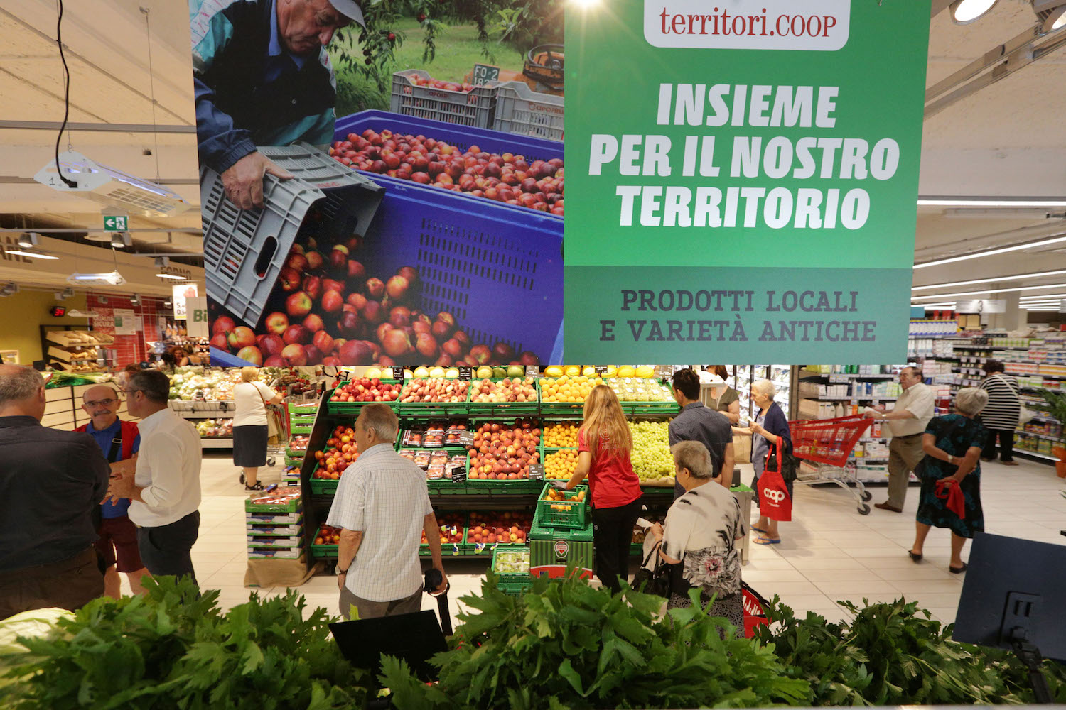 Riapre a Bologna la Coop di San Donato dopo il restyling da 2 milioni