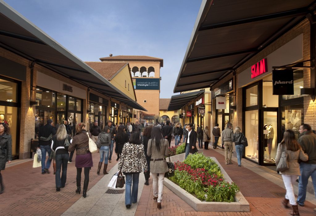 Castel Guelfo outlet, credits: Thomas Pierre Schwab
