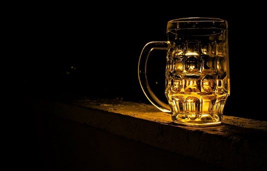 Birra: un mercato che punta sul valore. L’analisi di IRI