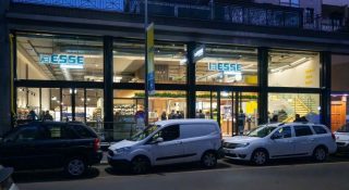 A Milano, in viale Teodorico, ha aperto un nuovo negozio laEsse, il format di vi...
