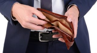Per quasi 8 italiani su dieci quello attuale non è un buon momento per fare acq...