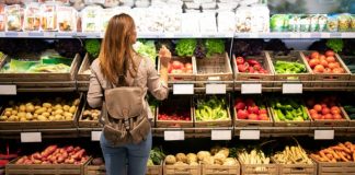 Il Made in Italy guida gli acquisti, ma il 48% dei consumatori ha tagliato la spesa