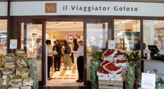 Ha aperto nel cuore di Milano, in via Spartaco 12, il nuovo negozio de il Viaggi...