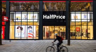 Andrà in scena al mall Merlata Bloom Milano il debutto italiano di HalfPrice, c...